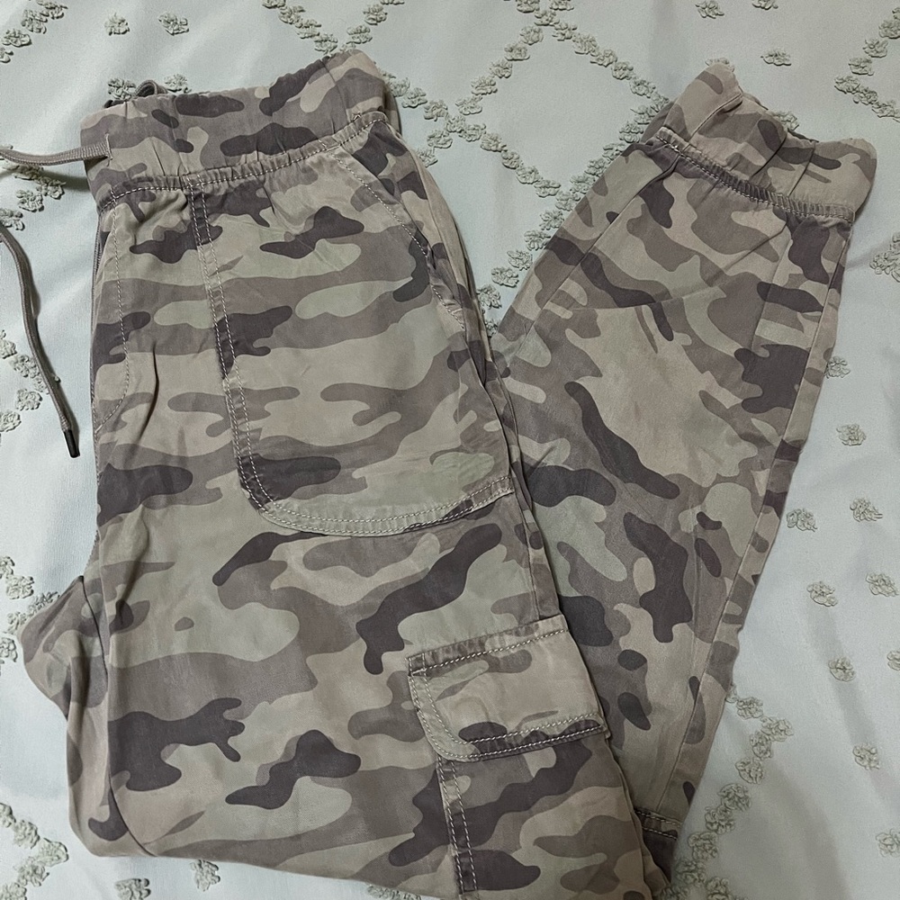 Camo cargo joggers